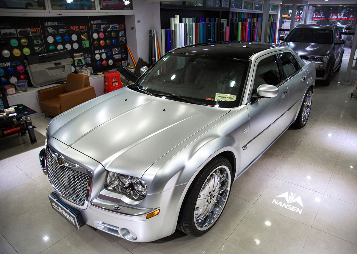 克莱斯勒300c汽车改色,克莱斯勒300c改色贴膜,克莱斯勒300c车身改色